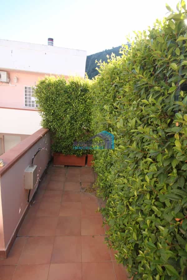 Condominium dans Santa Caterina Villarmosa, Sicile 10696933