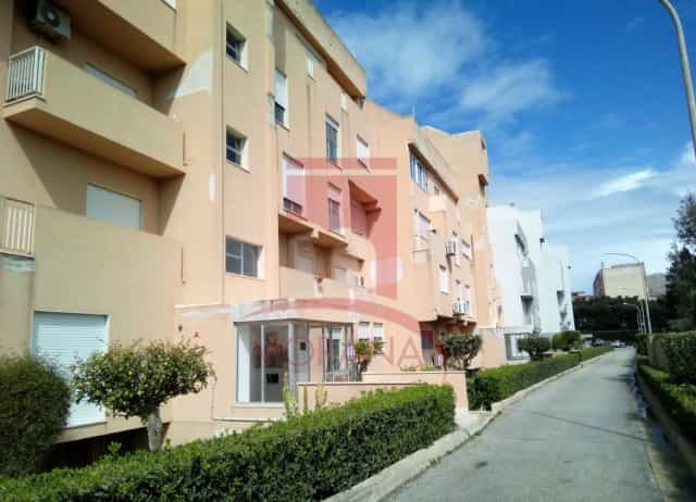 Condominium in Trapani, Sicilië 10697186