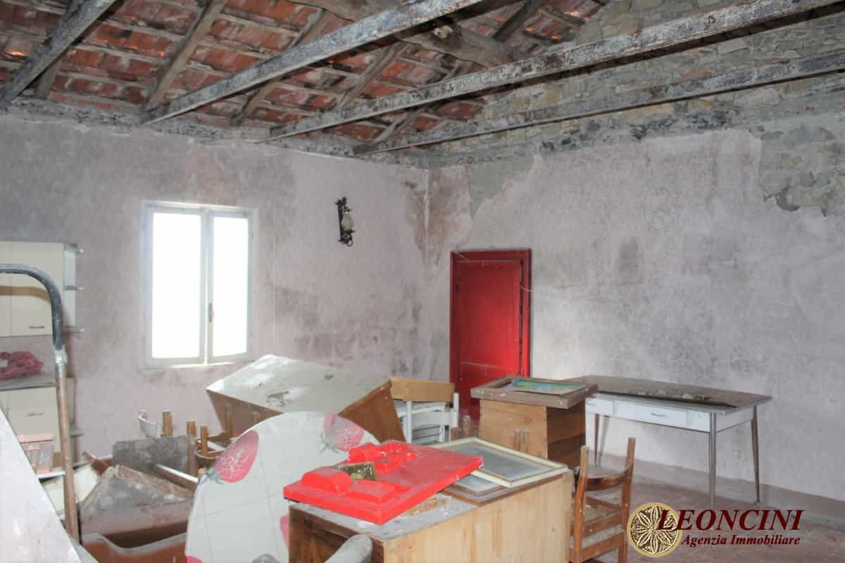 жилой дом в Понтремоли, Тоскана 10697209