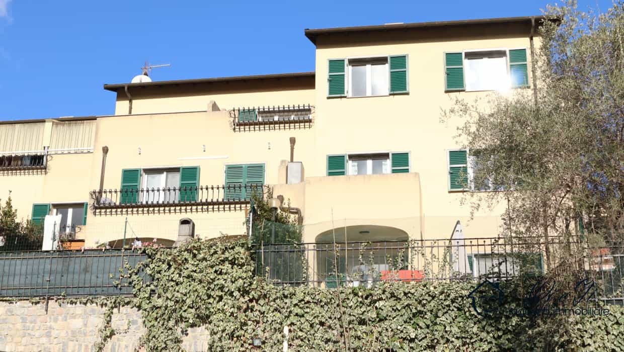 Condominio nel Garlenda, Liguria 10697229