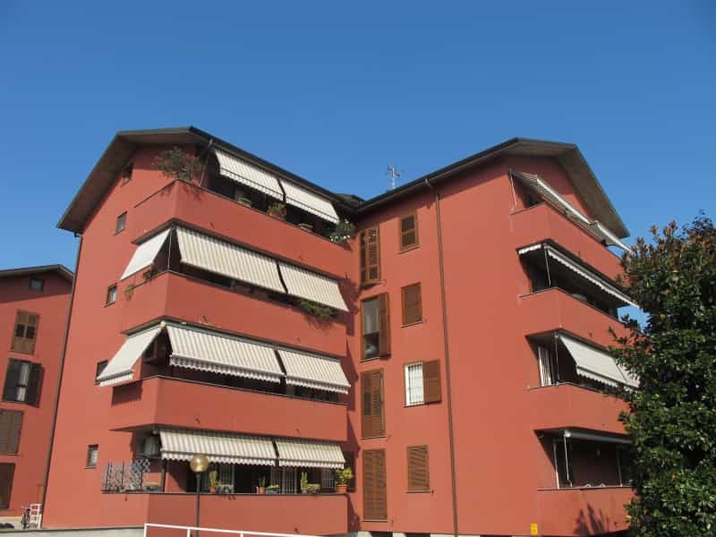 Condominium in Pumenengo, Lombardy 10697250