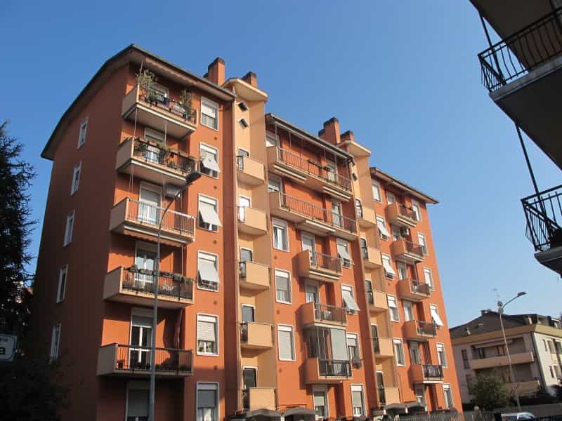 Condominium dans Puménengo, Lombardie 10697254