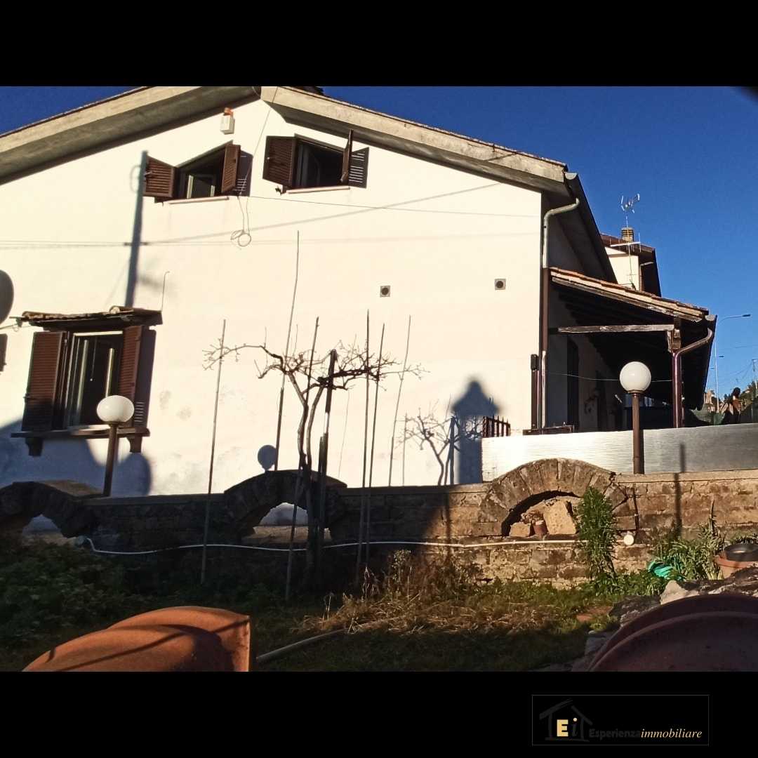 жилой дом в Гавиньяно, Лацио 10697330