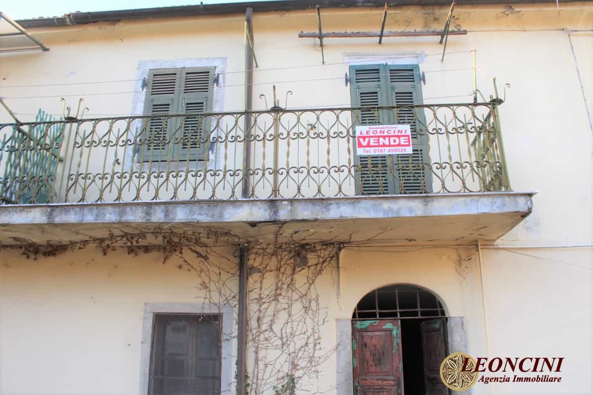 Casa nel Villafranca in Lunigiana, Toscana 10697352