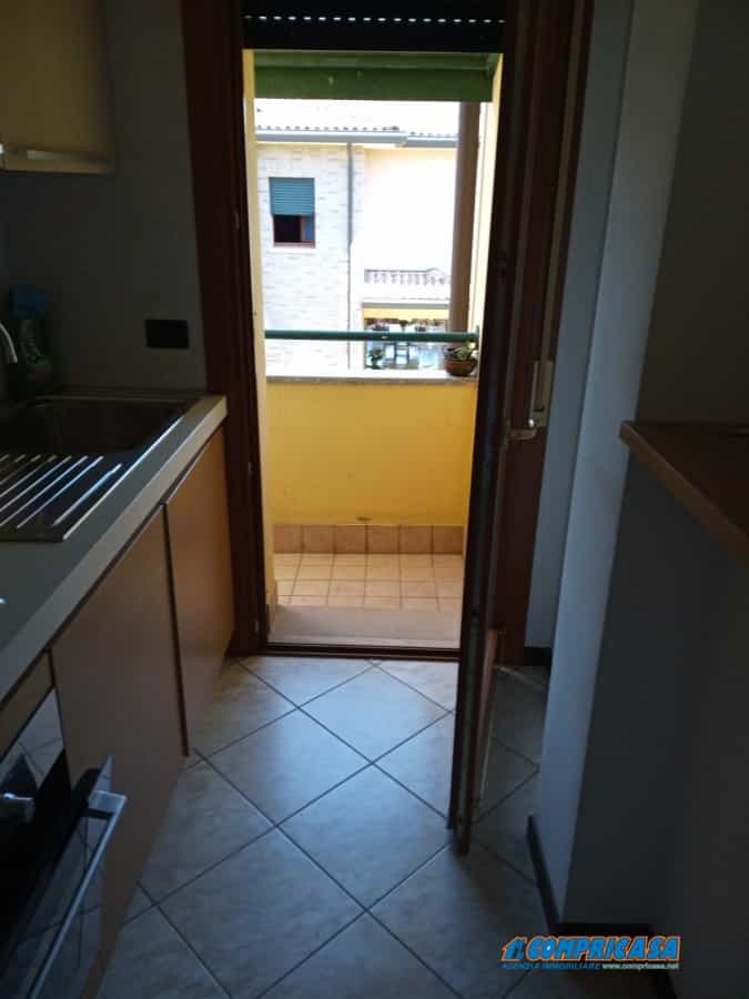 Condominium in Solesino, Veneto 10697455