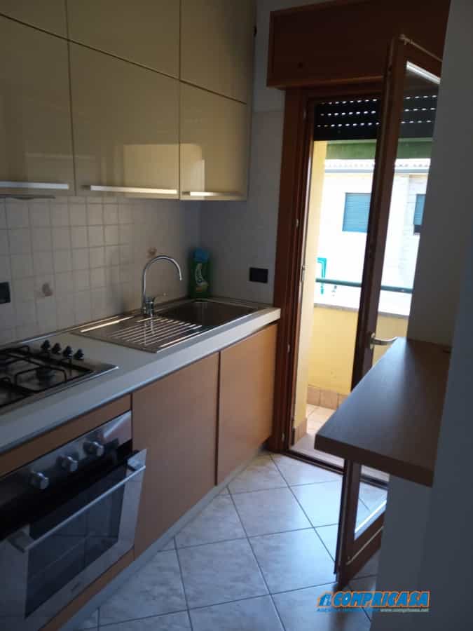 Condominium in Solesino, Veneto 10697455