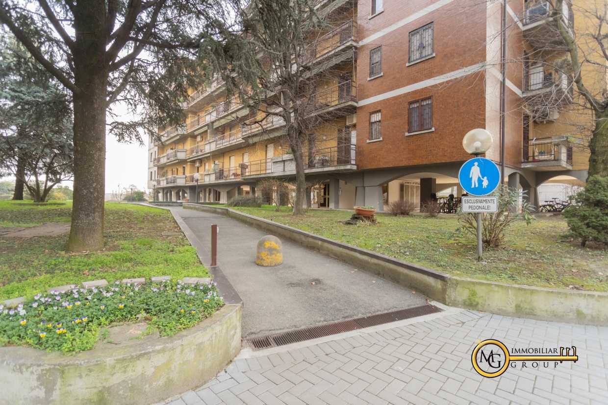 Condominium in Melzo, Lombardije 10697527