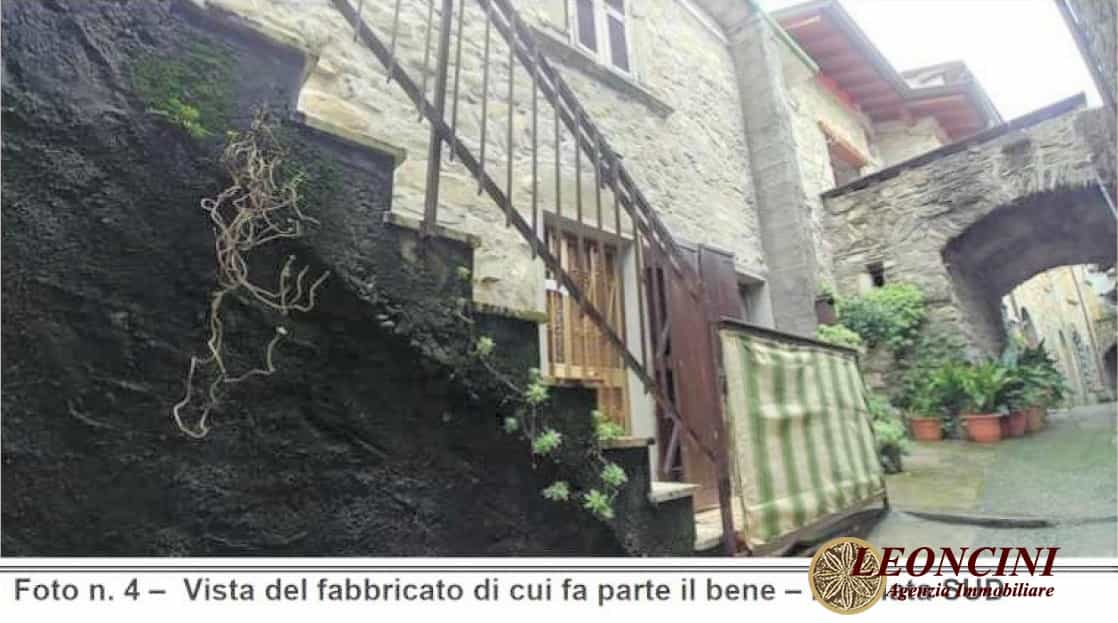 σπίτι σε Licciana Nardi, Τοσκάνη 10697982