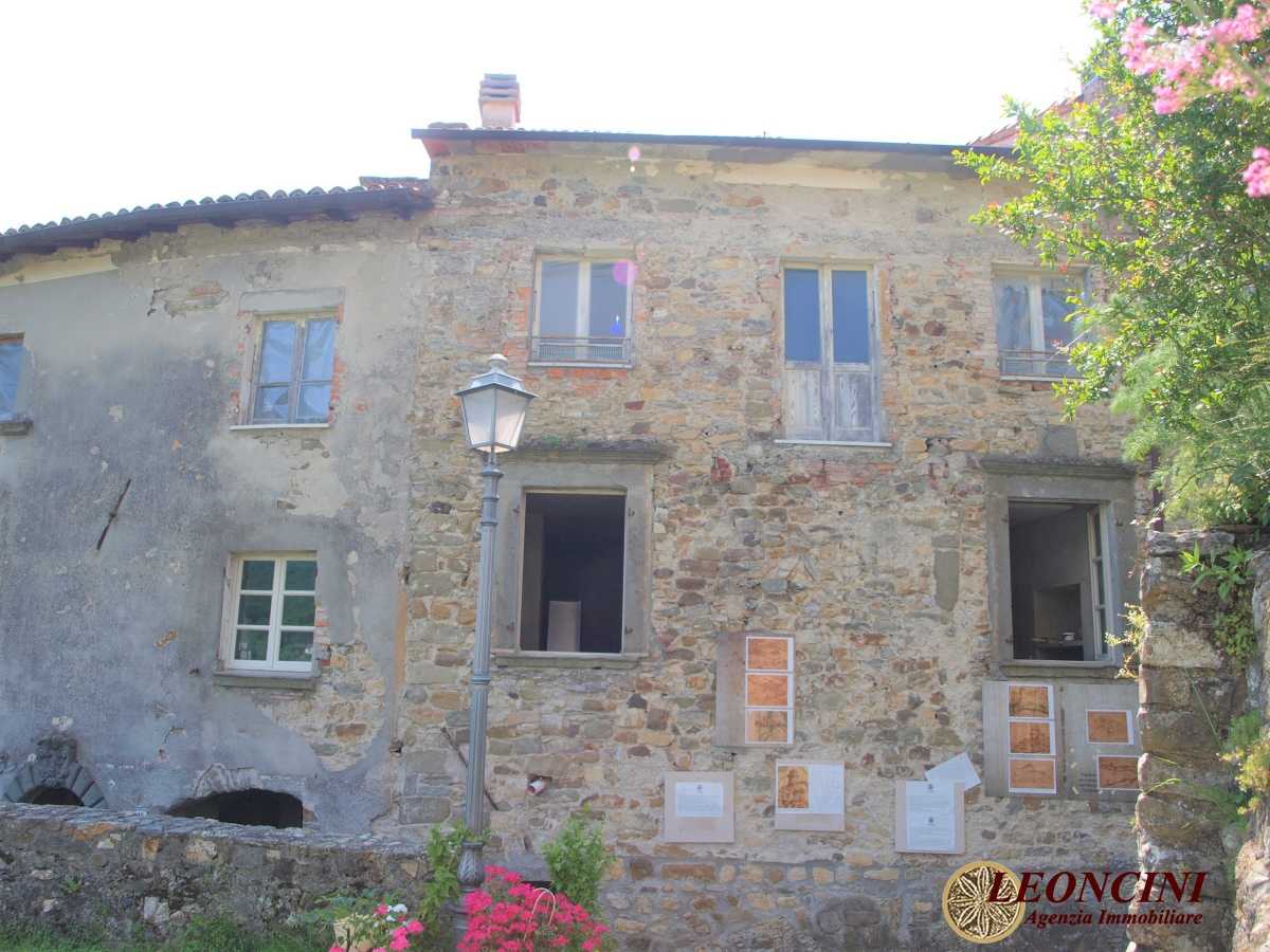 жилой дом в , Tuscany 10698001