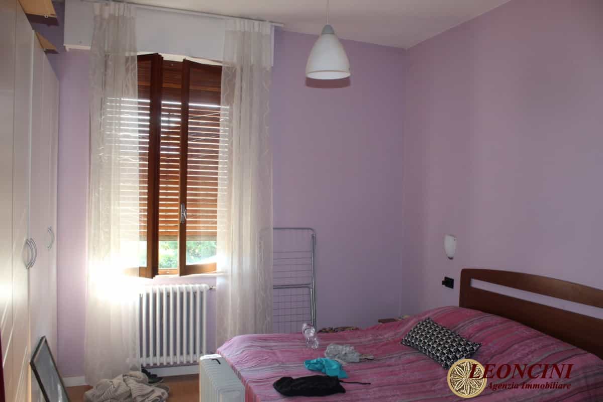 Квартира в Віллафранка в Луніджані, Тоскана 10698004