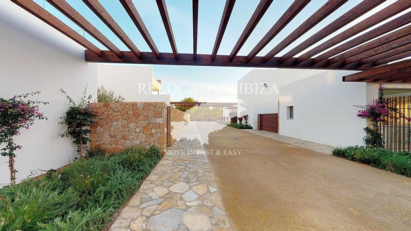House in San Antonio Abad, Balearic Islands 10698043