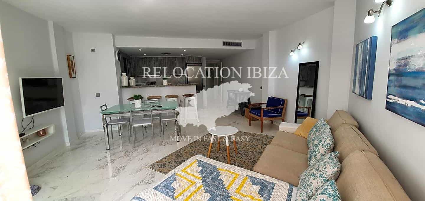 Condominium in Ibiza, Balearic Islands 10698044