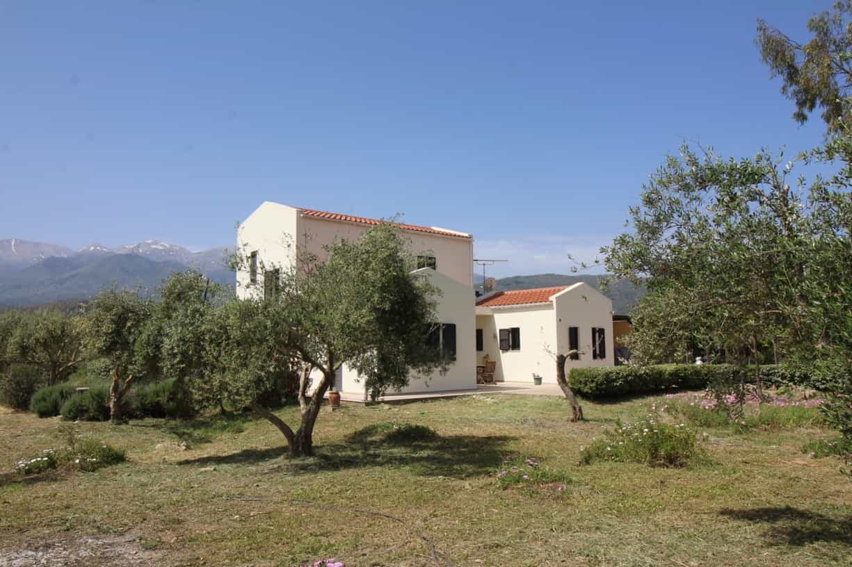 Будинок в Ніпос, Криті 10698059