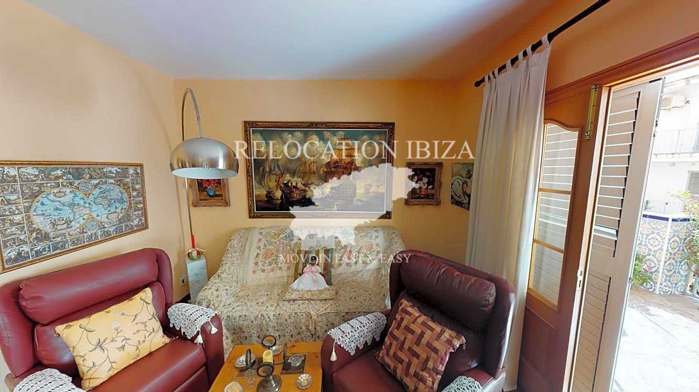 Condominium dans Ibiza, les Îles Baléares 10698078