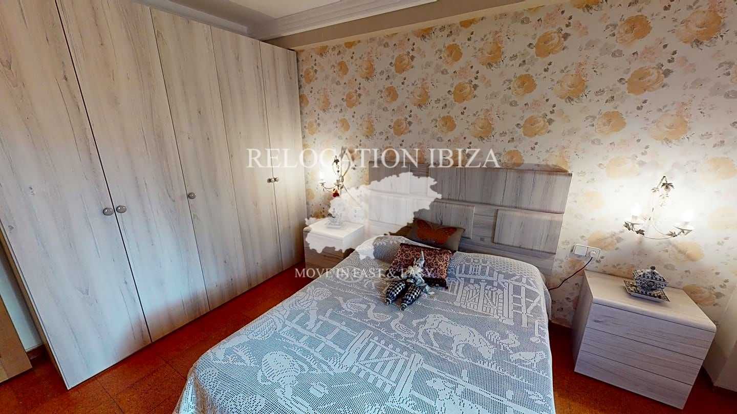Condominium in Ibiza, Balearic Islands 10698078