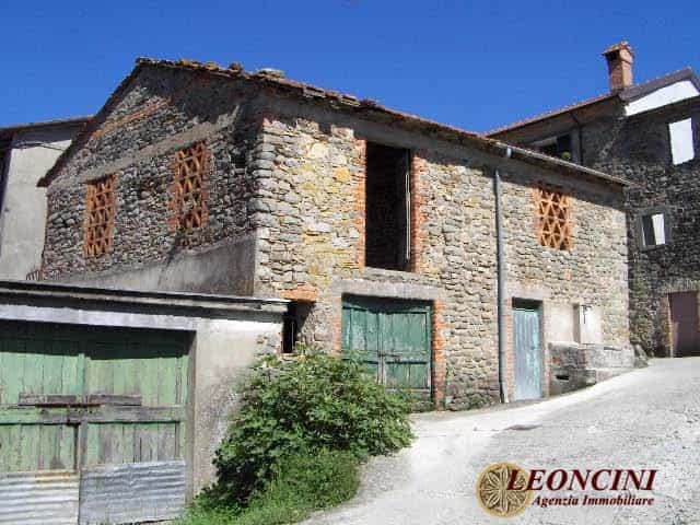 rumah dalam Mulazzo, Tuscany 10698096