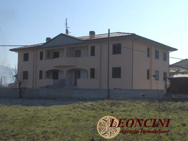 Кондоминиум в Мулаццо, Тоскана 10698100