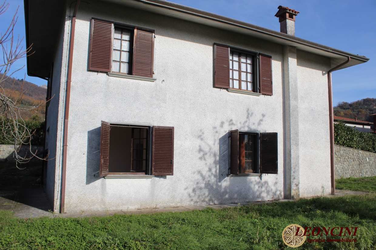 Rumah di Villafranca di Lunigiana, Toskana 10698102