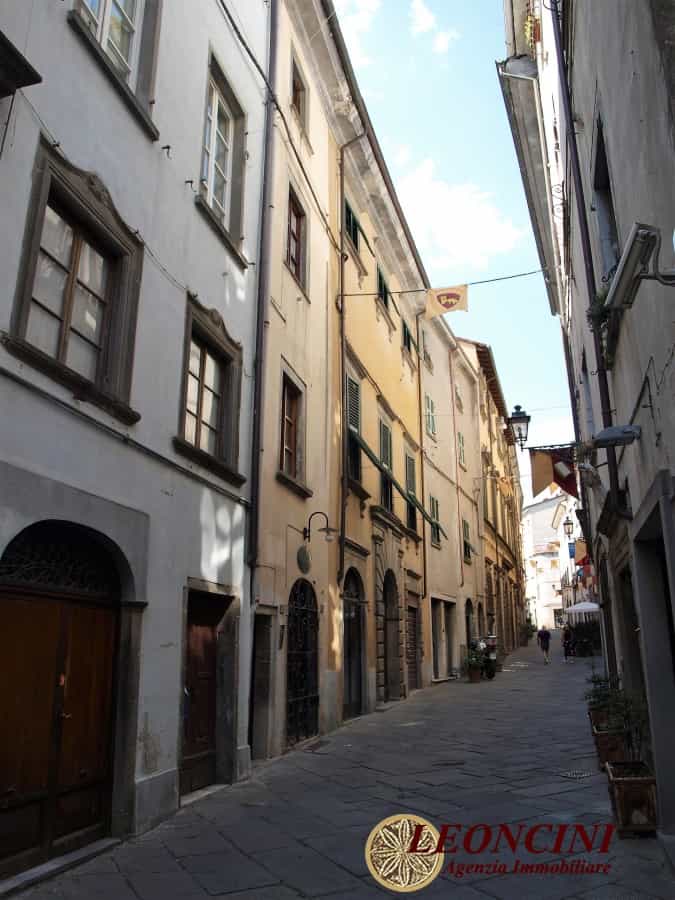 Condominium dans Pontrémoli, Toscane 10698107