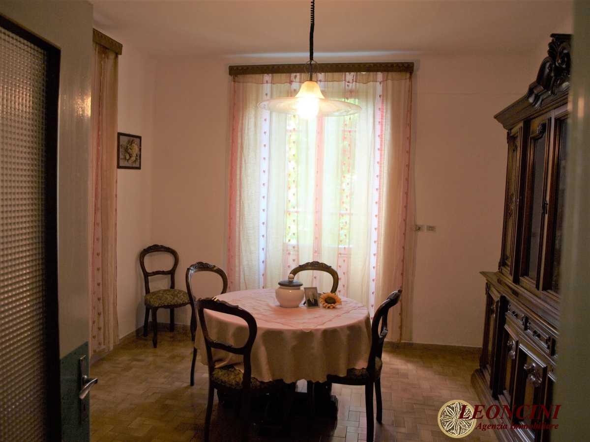 Будинок в Віллафранка в Луніджані, Тоскана 10698208