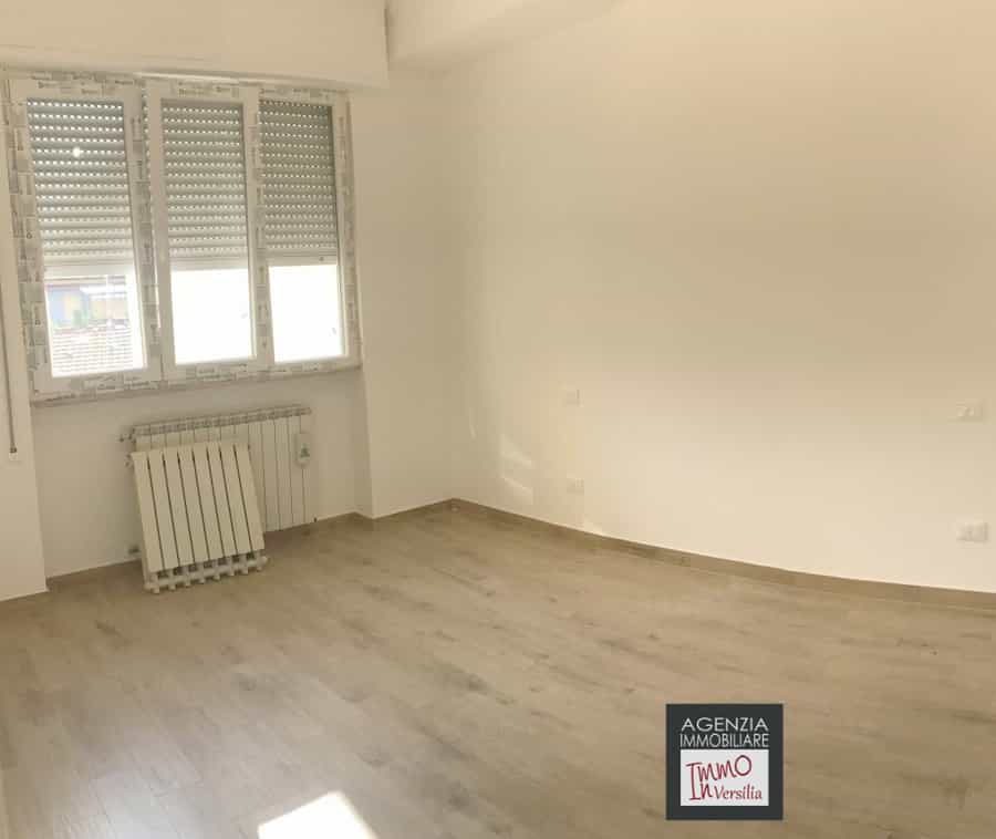 公寓 在 Viareggio, 托斯卡納 10698281
