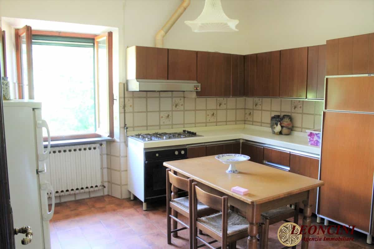 Condominium in Bagnone, Tuscany 10698283