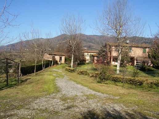 House in Capannori, Tuscany 10698295