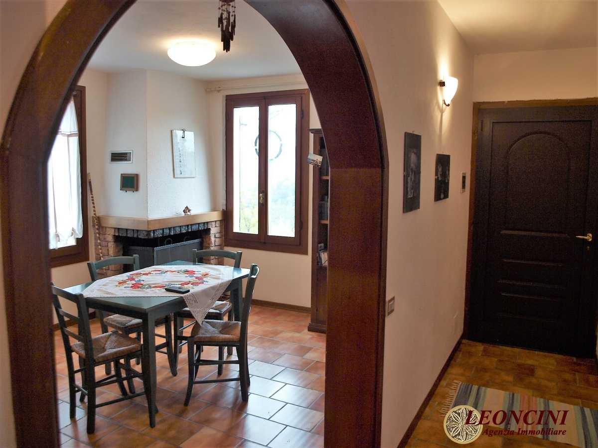 Talo sisään , Tuscany 10698300