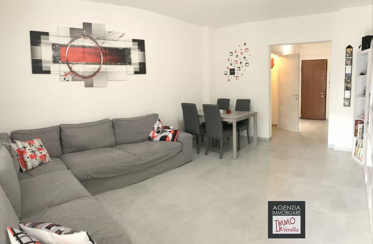 公寓 在 Viareggio, 托斯卡納 10698362