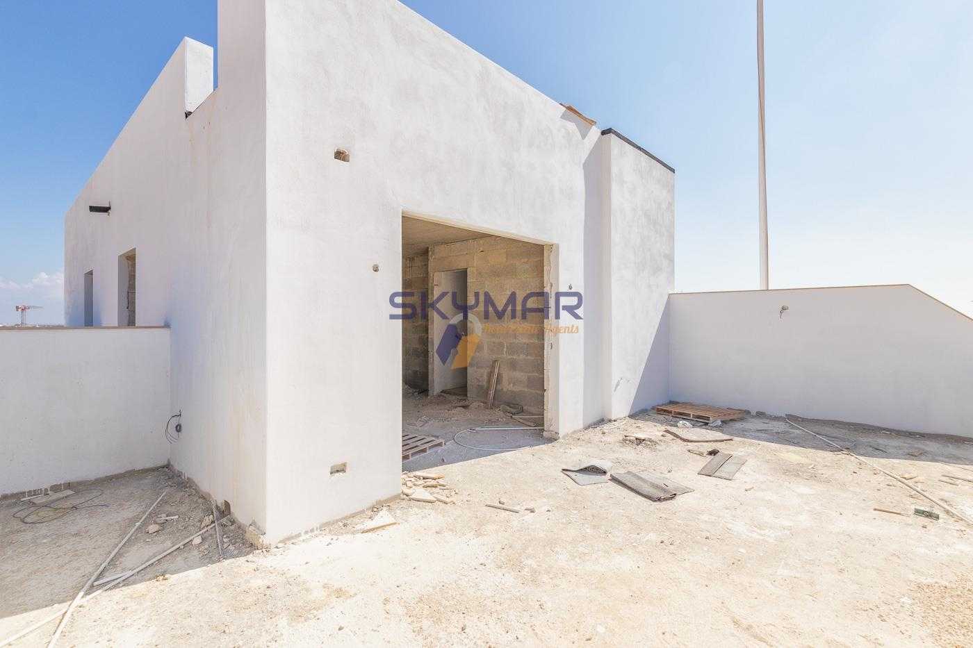 Condominium in Bur Maghtab, Ghaxaq 10698594