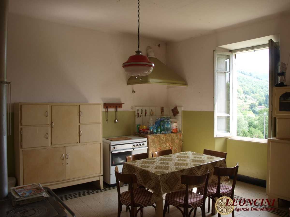 rumah dalam Bagnone, Tuscany 10699463