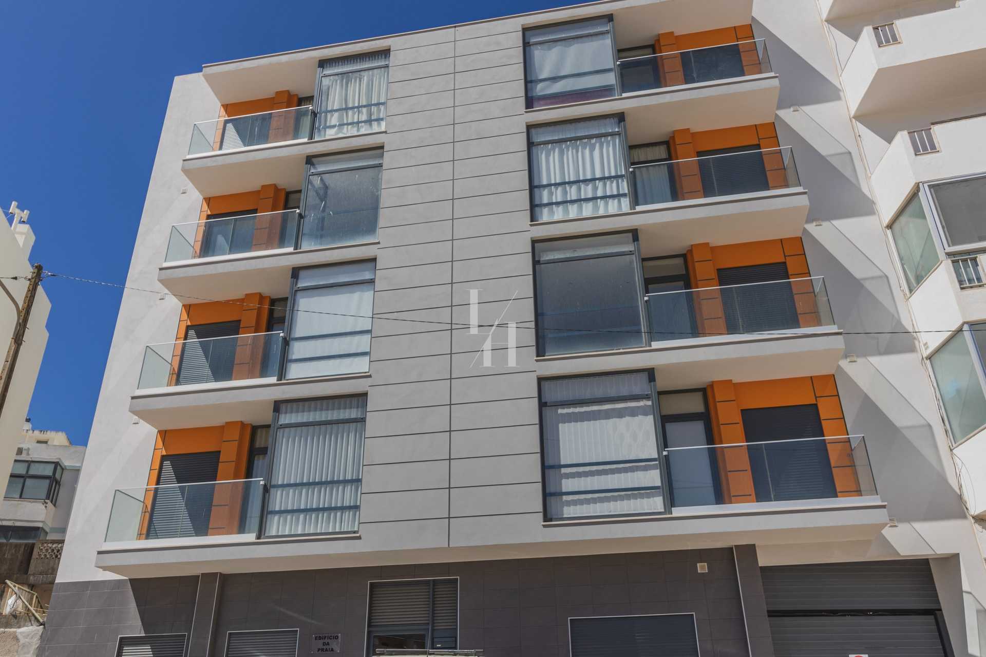 Condominium in Quarteira, Faro 10699765