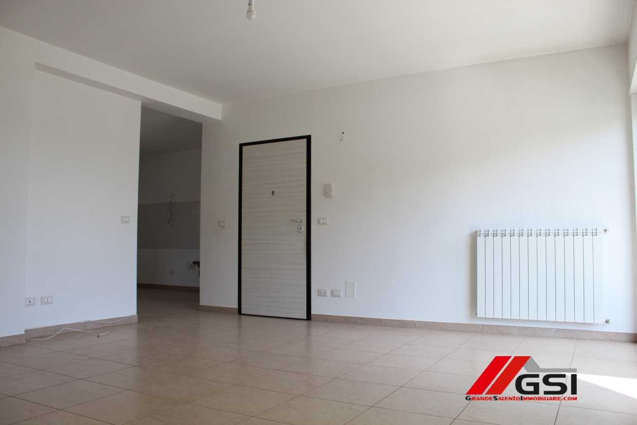 公寓 在 San Michele Salentino, Apulia 10699792