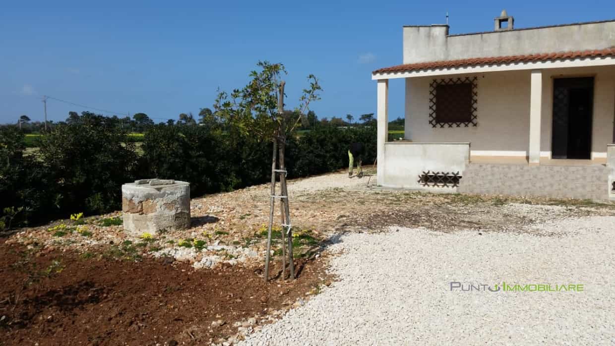 rumah dalam Carovigno, Puglia 10699812
