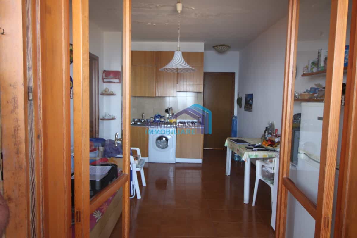 Condominium in Santa Caterina Villarmosa, Sicilia 10699923