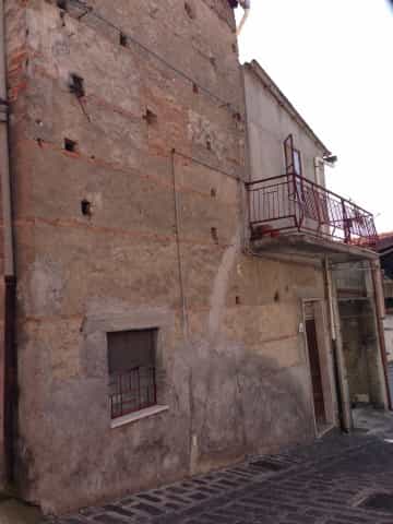loger dans Santa Caterina Villarmosa, Sicile 10699941