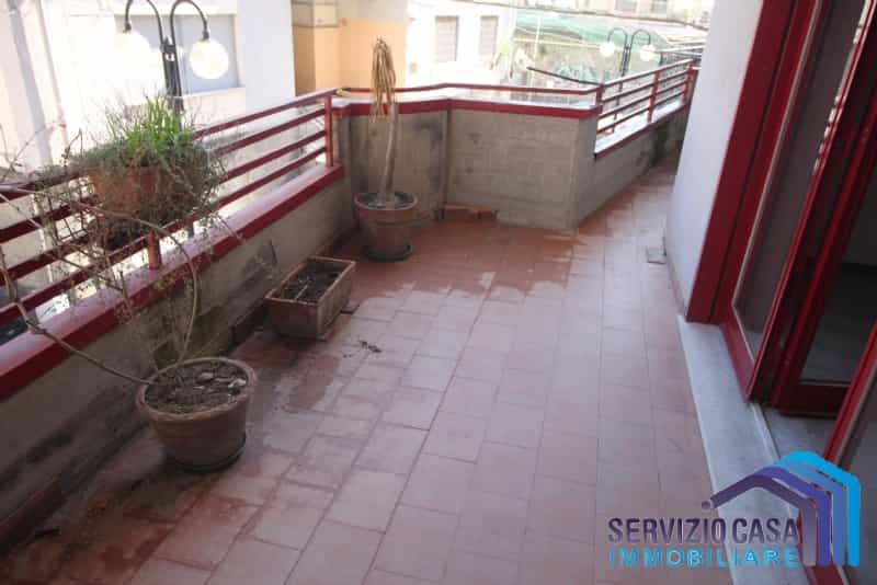 Condominium in Santa Caterina Villarmosa, Sicilia 10699942