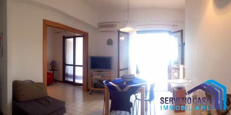 Condominium in Santa Caterina Villarmosa, Sicilië 10699975