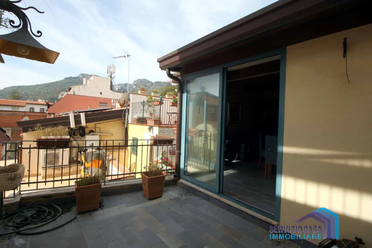 Dom w Santa Caterina Villarmosa, Sycylia 10699992