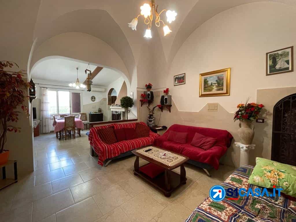 House in Cutrofiano, Apulia 10700019