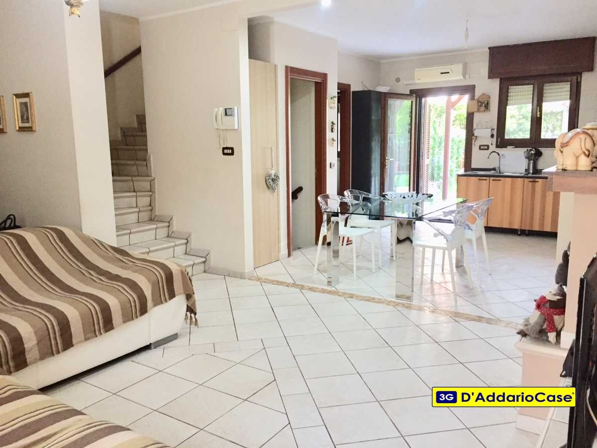 House in , Apulia 10700074
