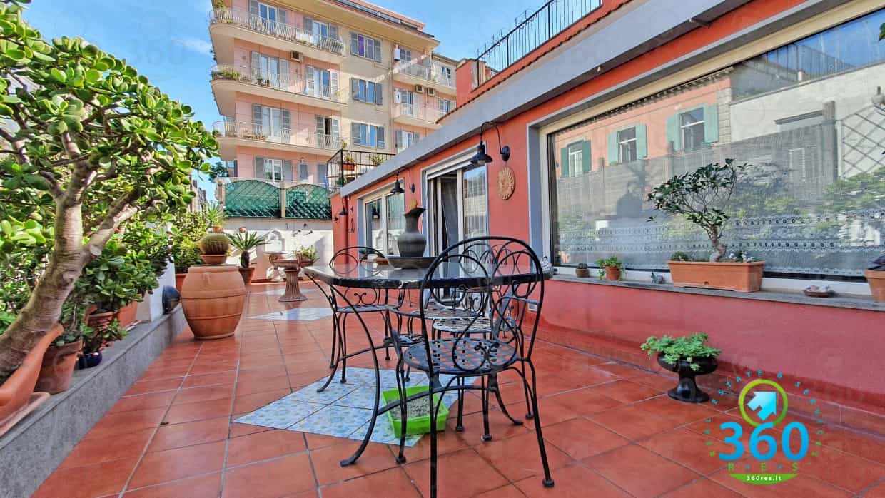 Condominium in , Campania 10700102