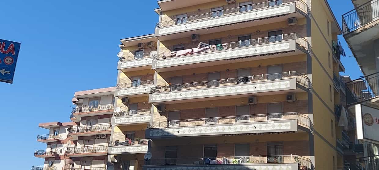 Condominium in Marano di Napoli, Campanië 10700105