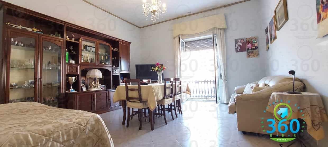公寓 在 Napoli, Campania 10700108