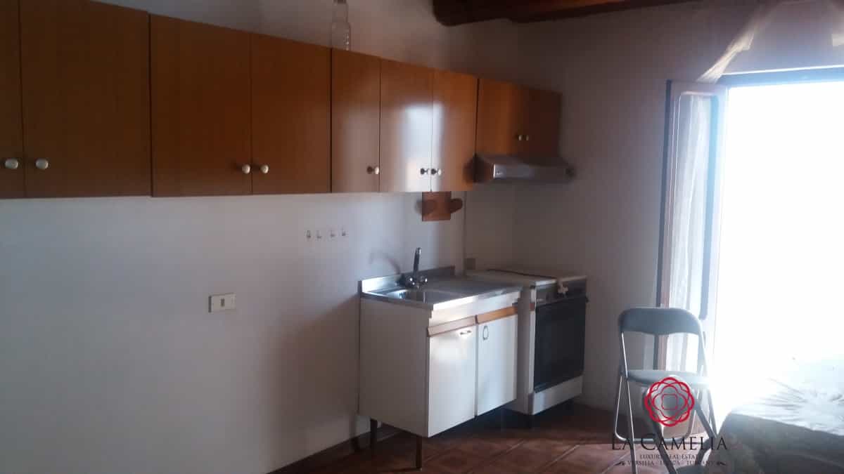 rumah dalam Morrone del Sannio, Molise 10700137