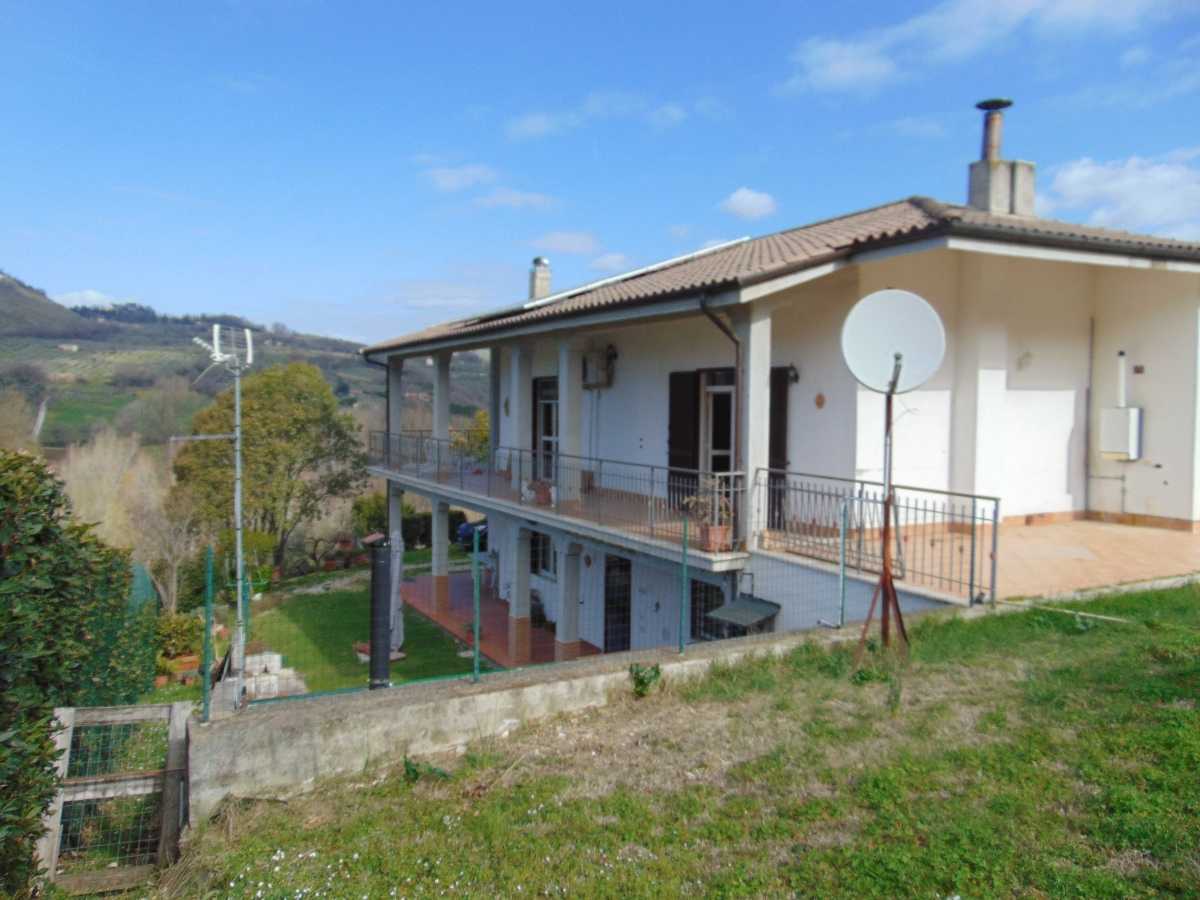 House in , Lazio 10700174