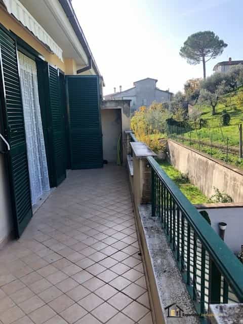 Condominium in Forano, Lazio 10700187