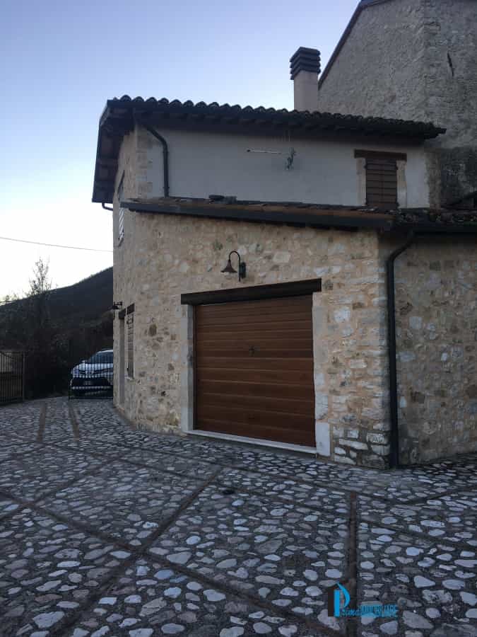 House in Bevagna, Umbria 10700204
