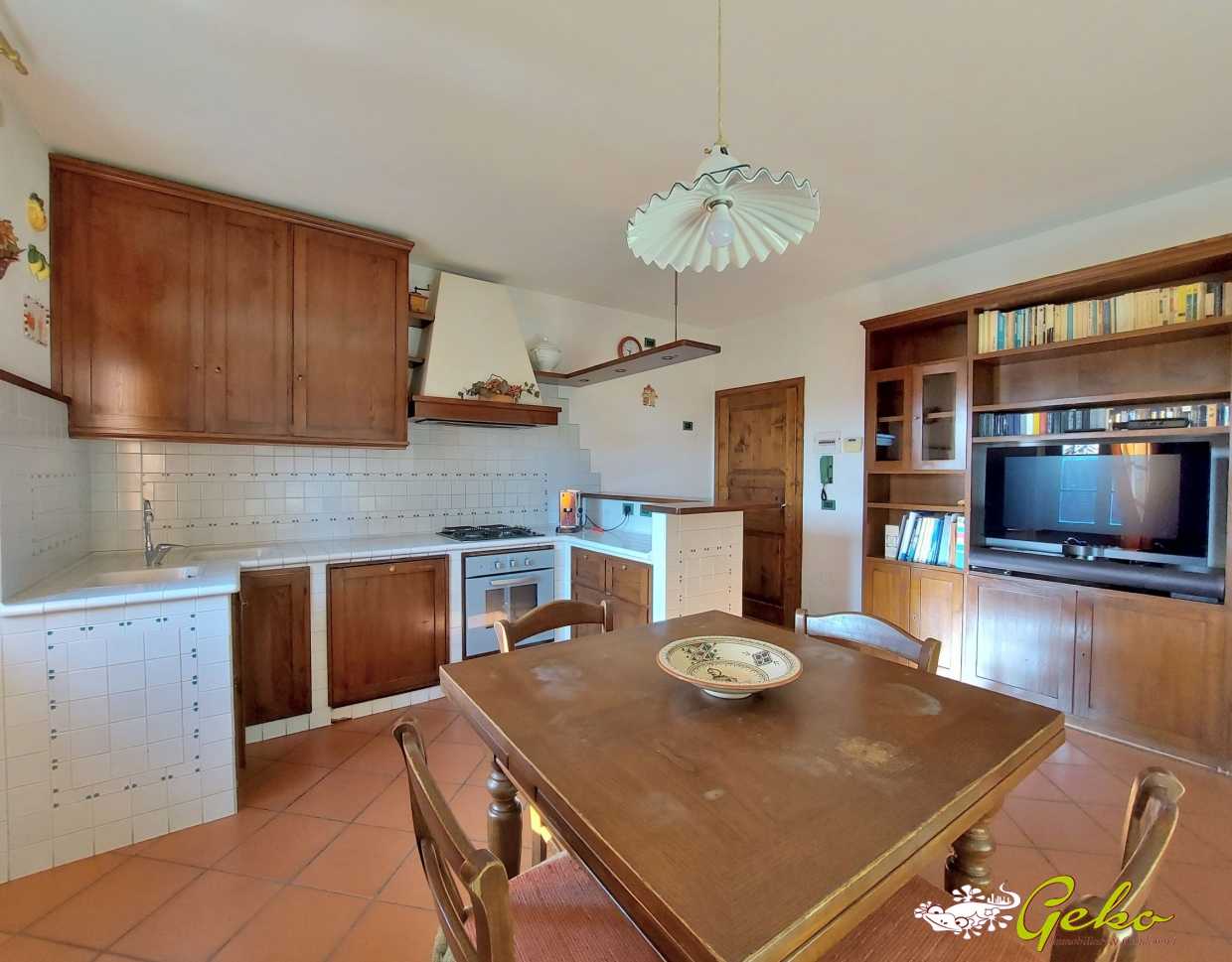 Condominium in San Gimignano, Tuscany 10700322