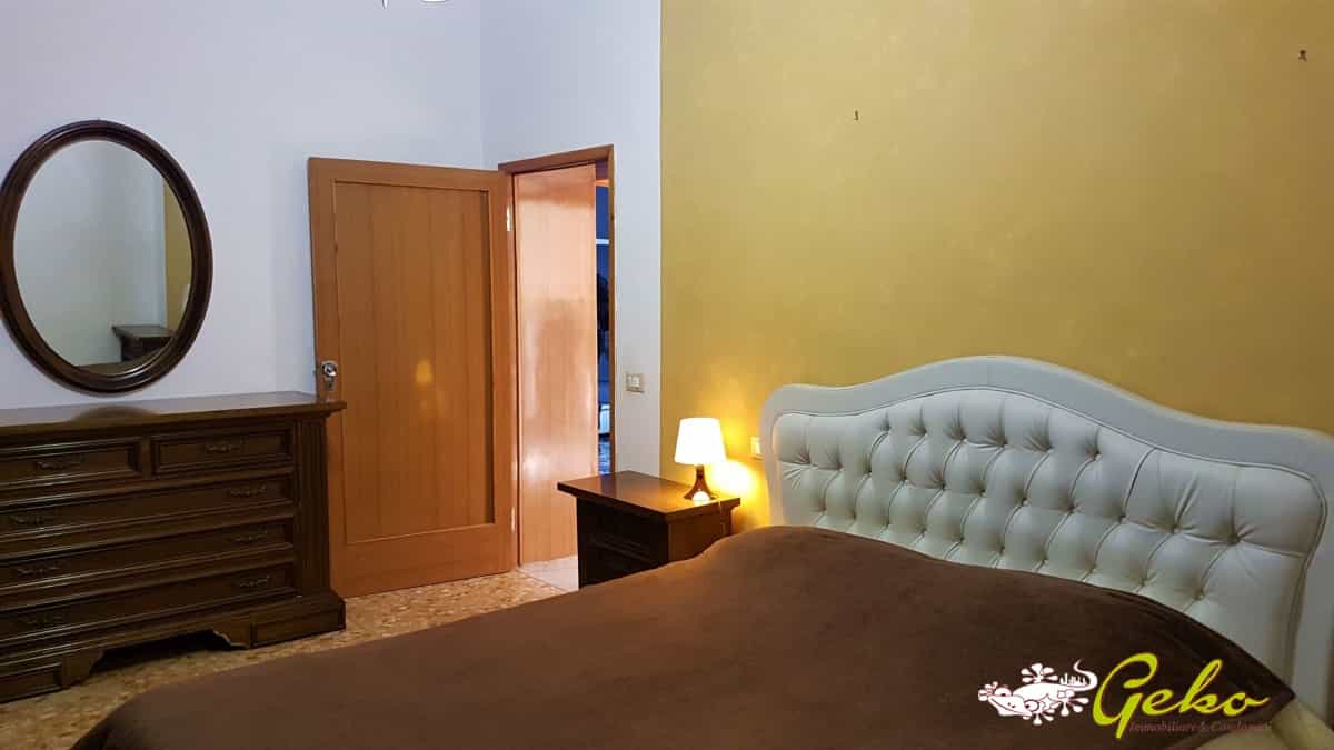 公寓 在 San Gimignano, Tuscany 10700404